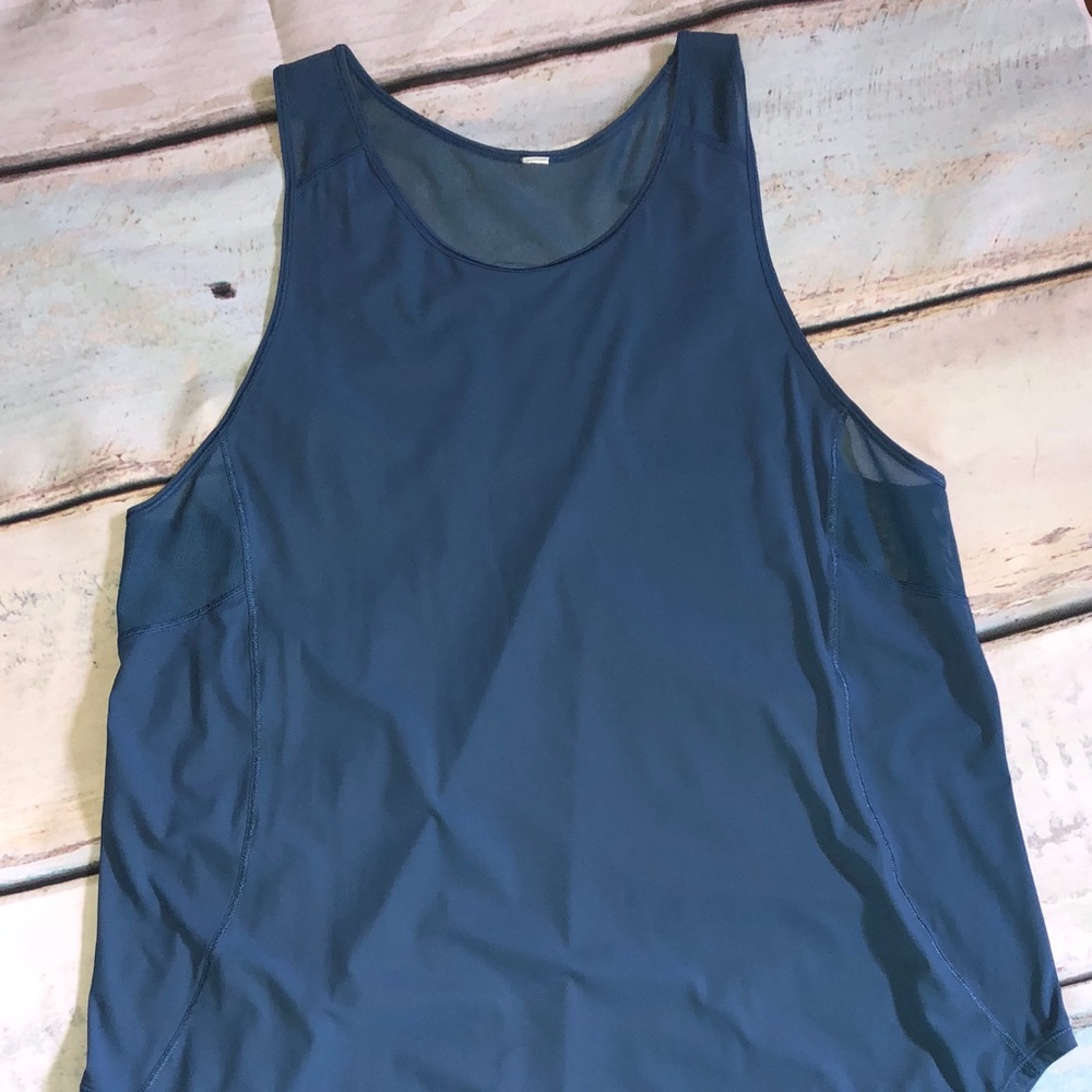 Lululemon blue tank